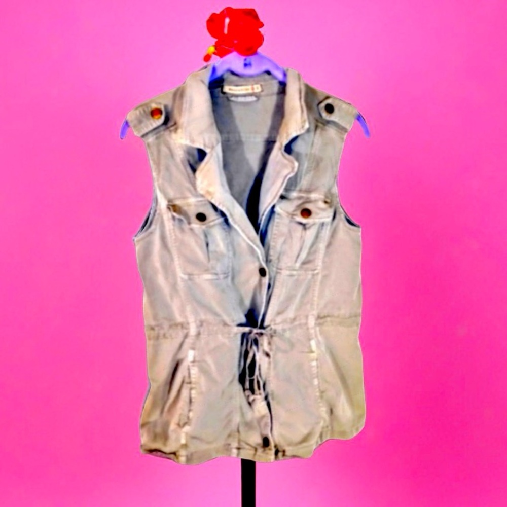 Wearables khaki vest size extra small